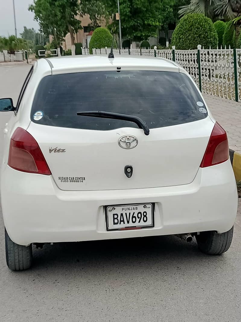 vitz 2005 model 2