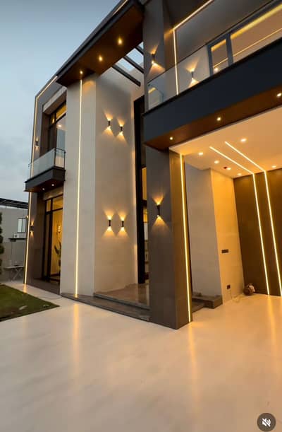 1 Kanal Beautiful House For Sale in Phase 7 Sector Q | Near Mosque & Park