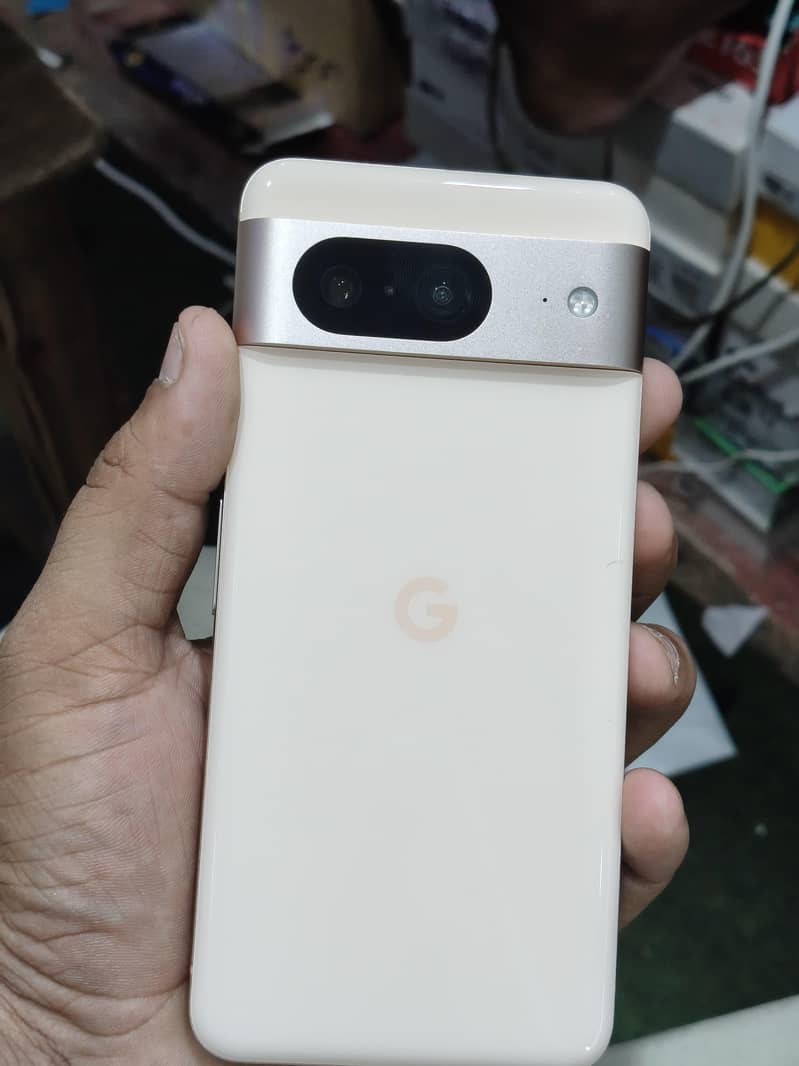 Google Pixel 8 1
