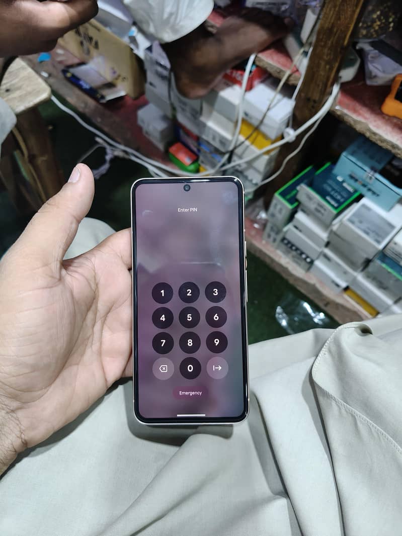 Google Pixel 8 2