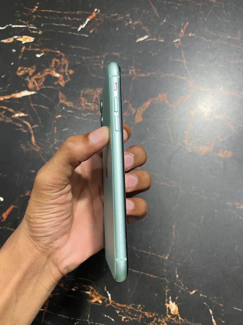 Apple iPhone 11 2