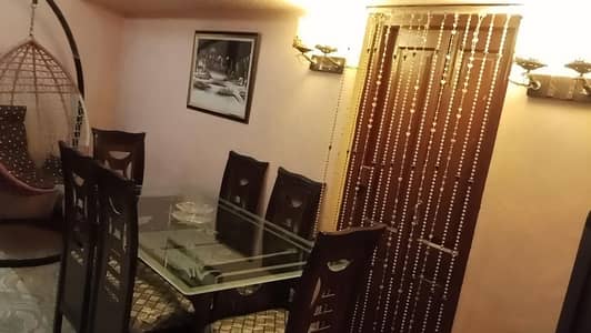 dinning table with 5 chair