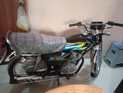 honda 125 brand New 2026 urjent sale need money 03138928220