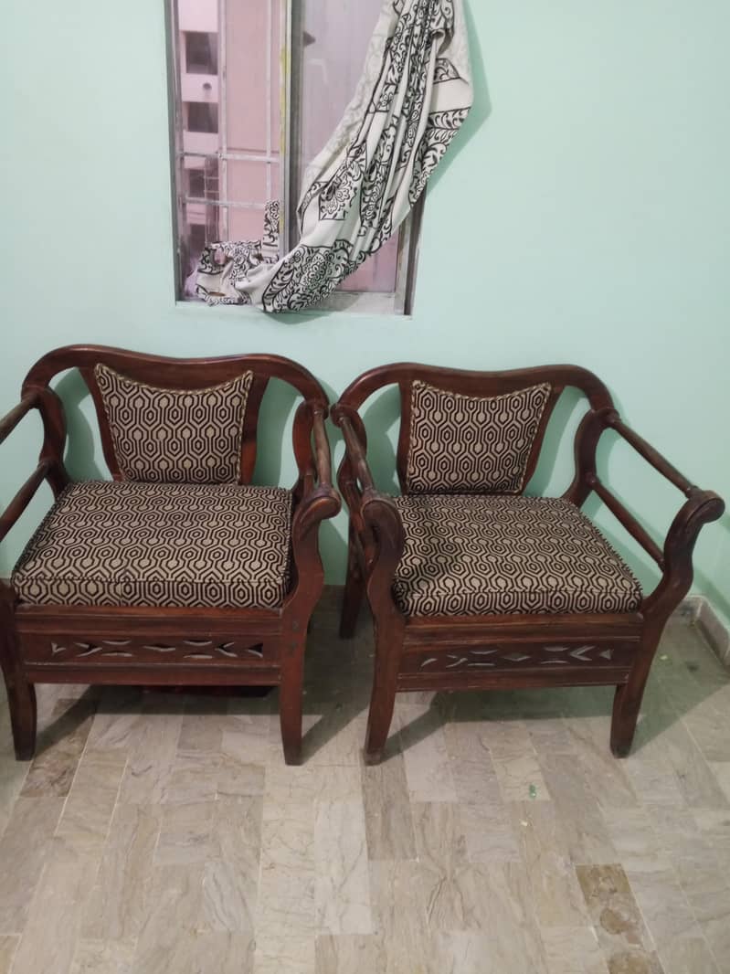 4 seater Sofa 2