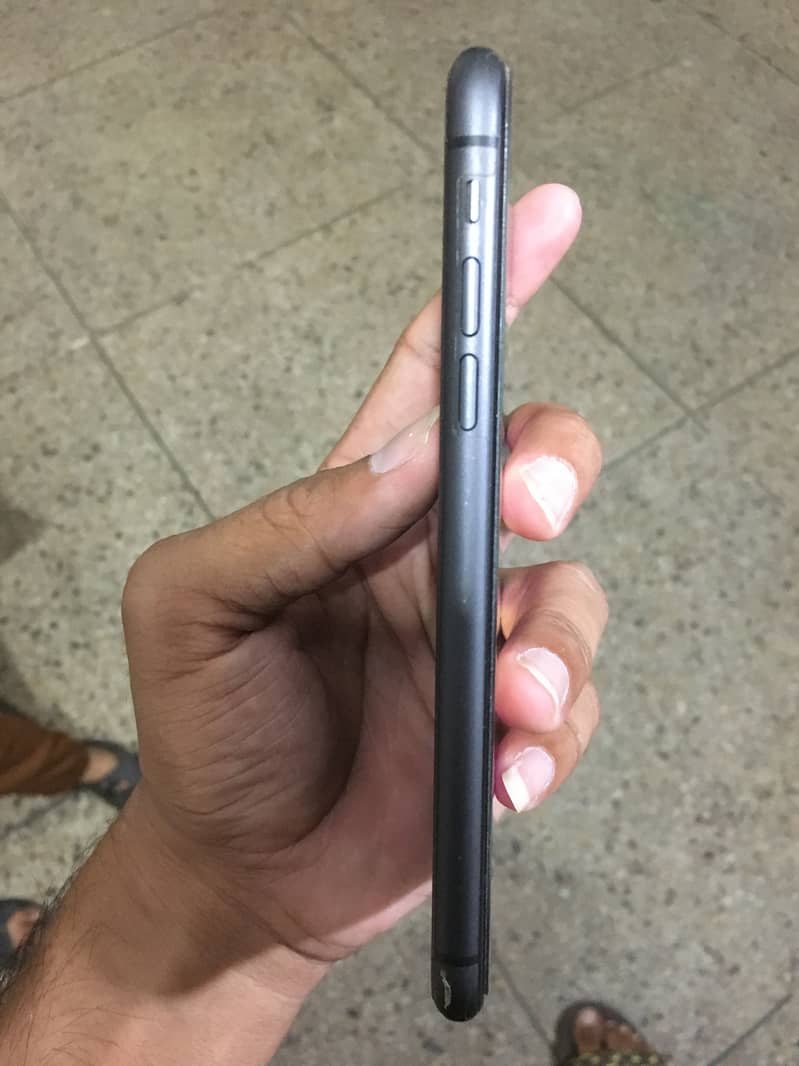 Apple iPhone 11 2
