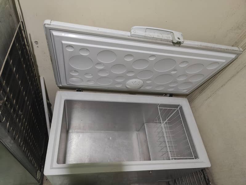 New Condition Freezer 1