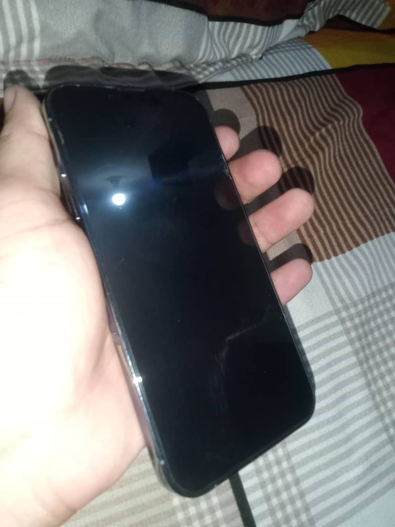 Apple iPhone 13 Pro 1
