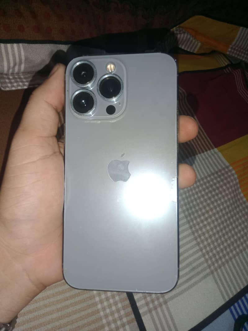 Apple iPhone 13 Pro 2