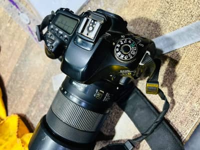 canon 80D DSLR camera with 18 135 mm lens