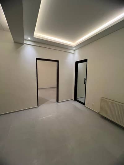 G-9/4 size 35x70 Upper Portion 3bed 3bath dring tvlounge kitchen