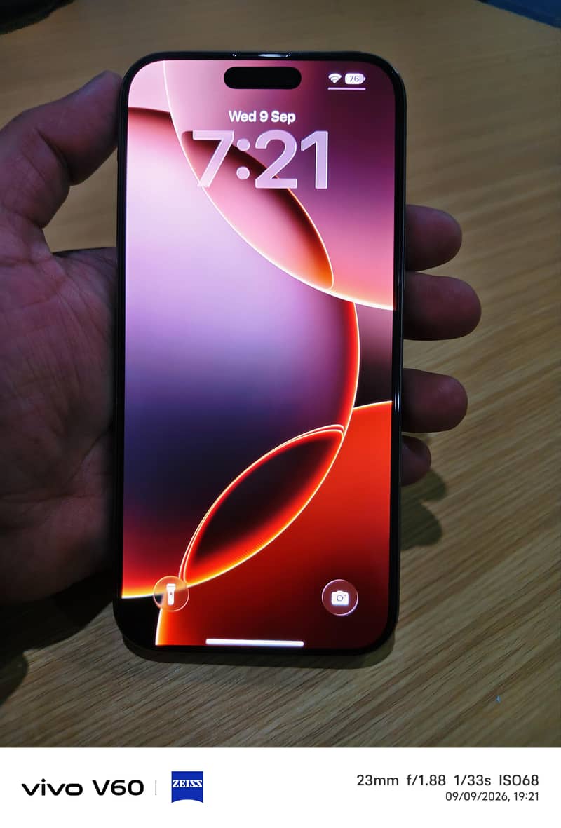 Apple iPhone 16 Pro Max 4