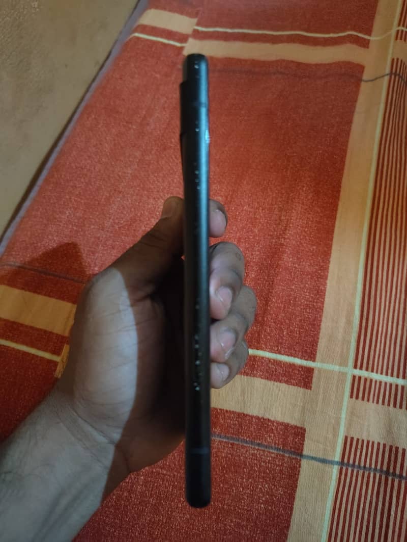 Google Pixel 6a 5
