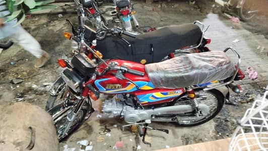 2026 model hi speed only 1700km used neat and clean bike new condtitio