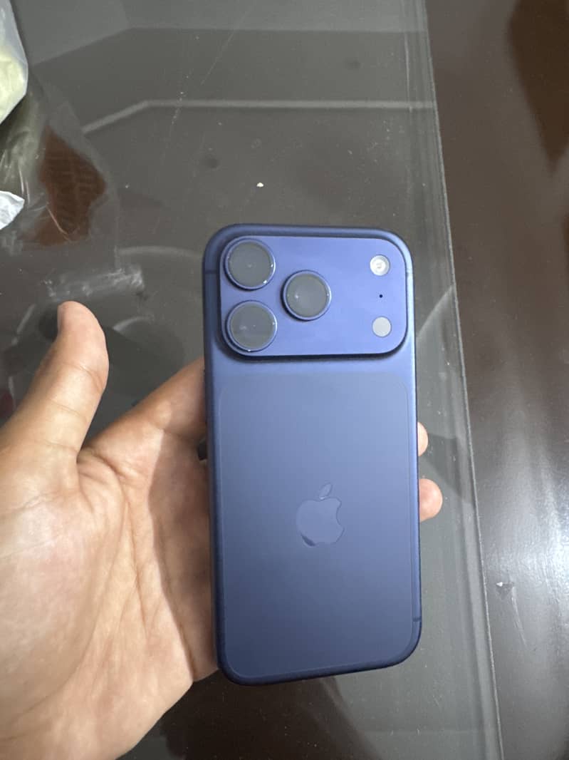 Apple iPhone 17 Pro 0