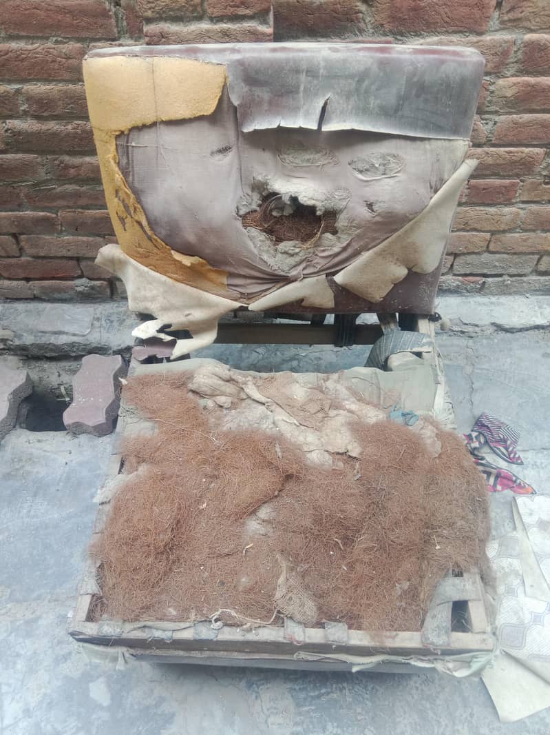 two single sofa set useable 1