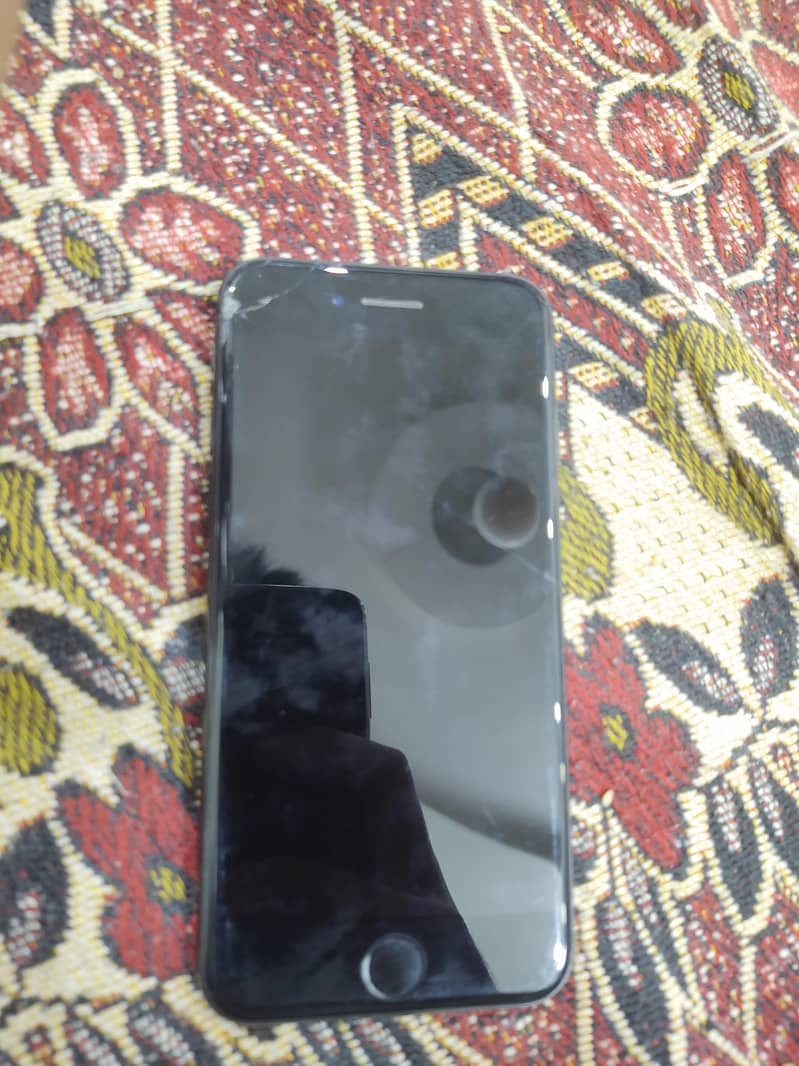Apple iPhone 7 1