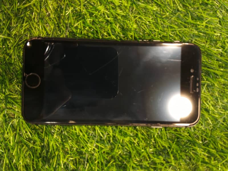 Apple iPhone 8 0