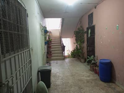 Sale flat Empire centre 3bed. d d 3rd floor leased Johar mor