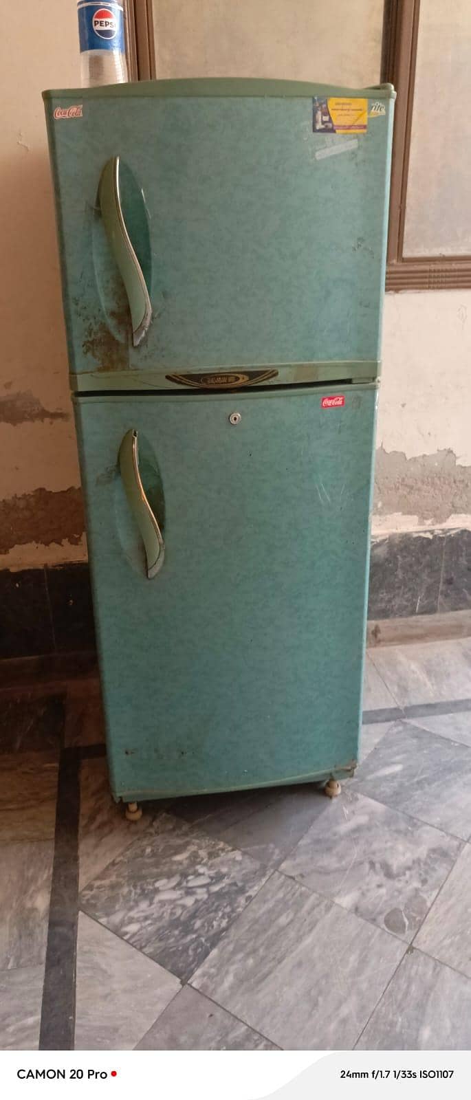 Refrigerator 0