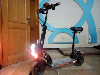 Scooty electric scooter  dubia import just used a little bit