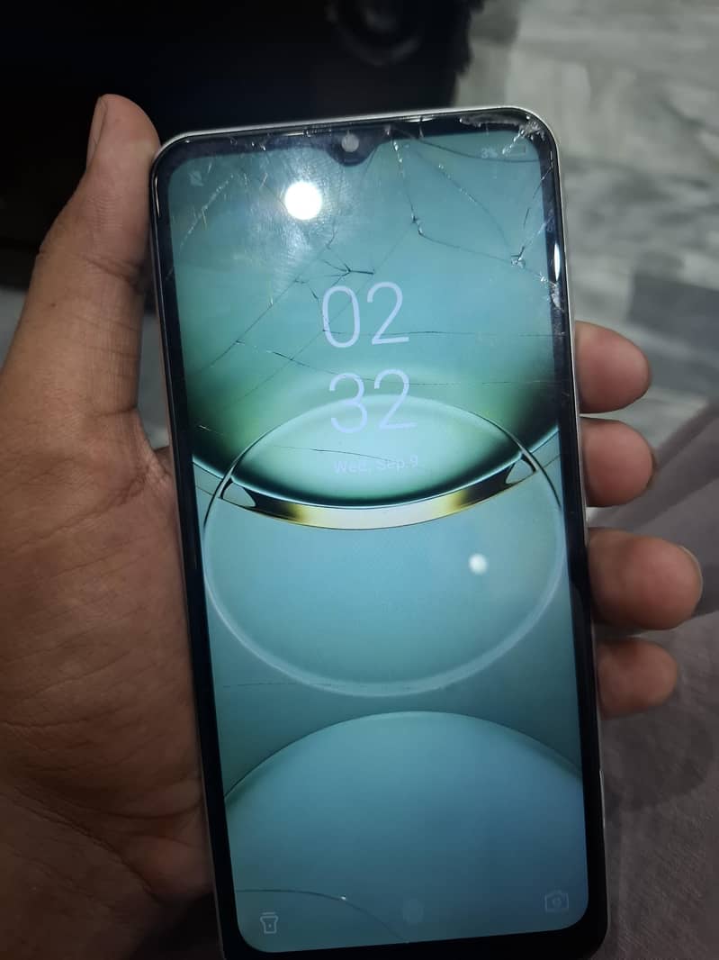 Tecno SPARK 30C 4
