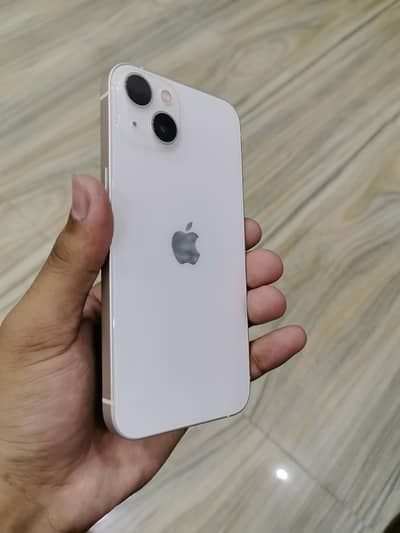Apple iPhone 13