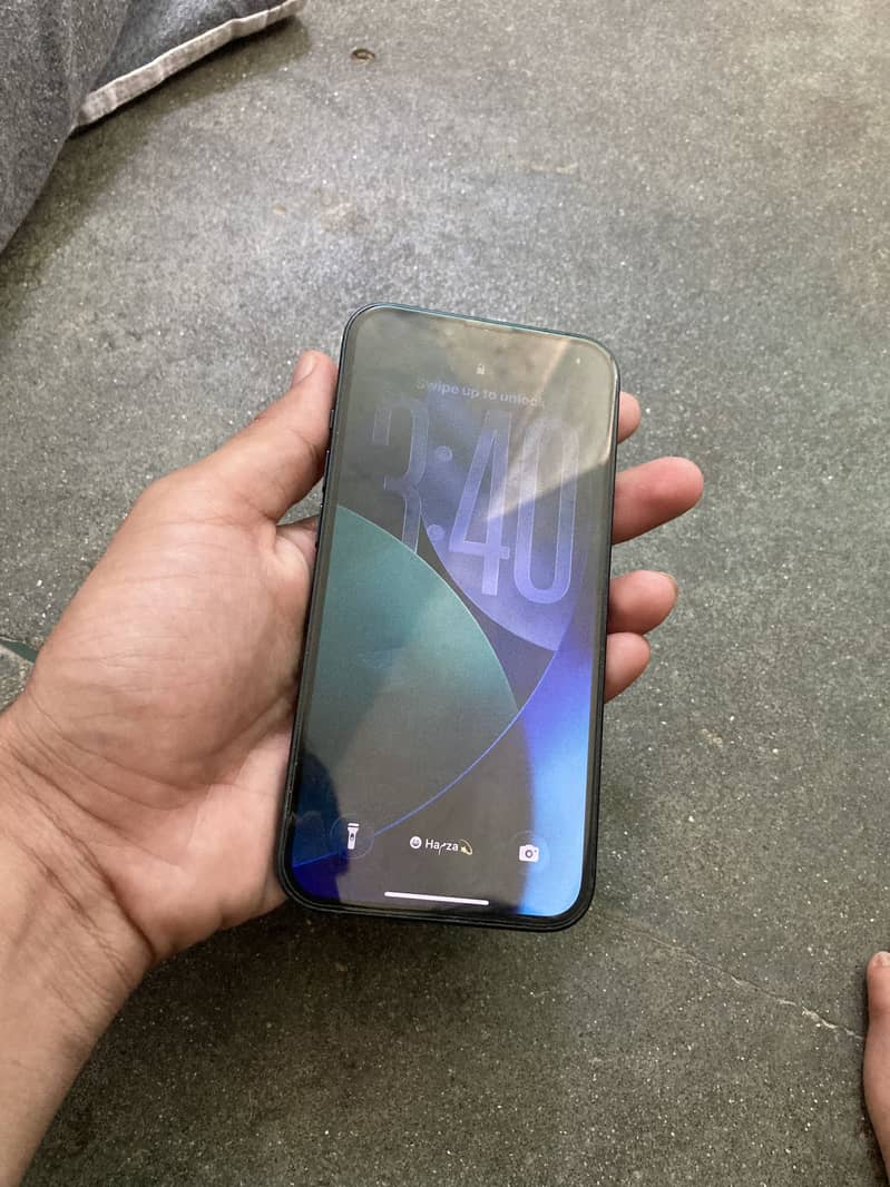 Apple iPhone 13 9