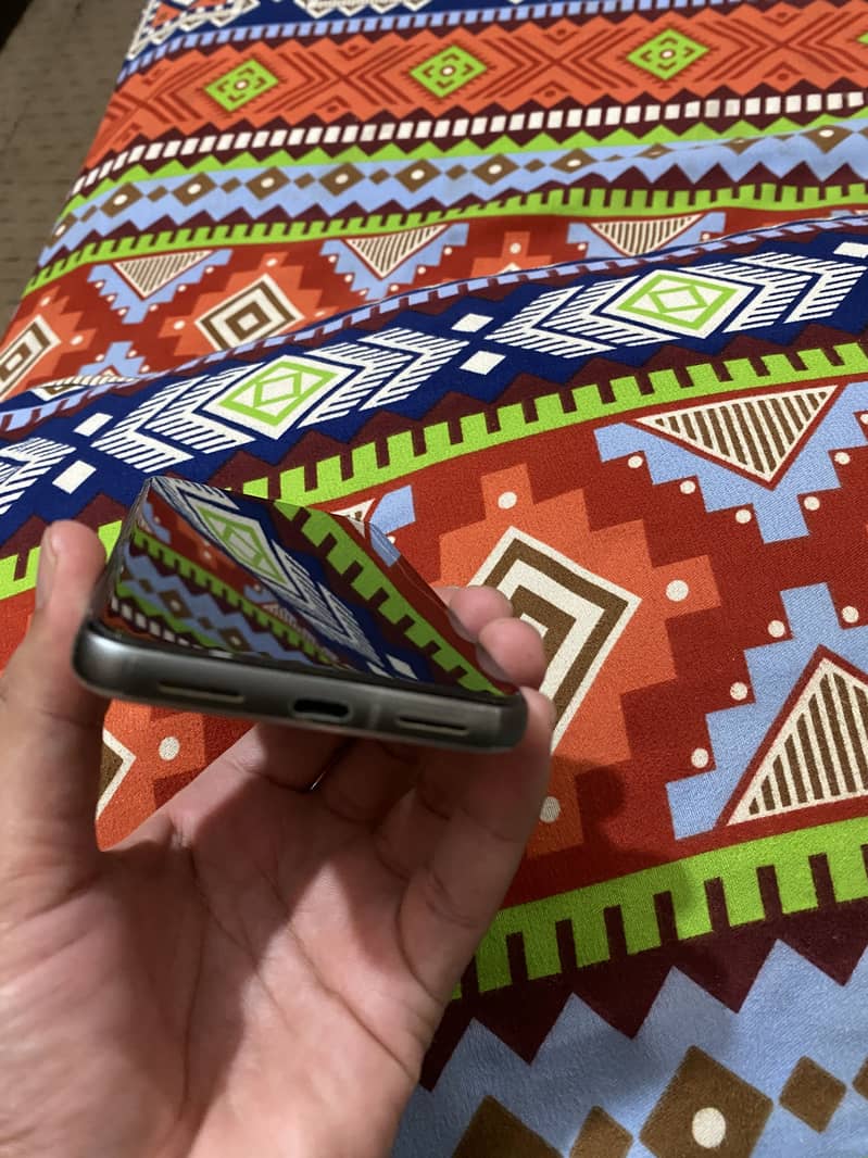 Google pixel 8 4