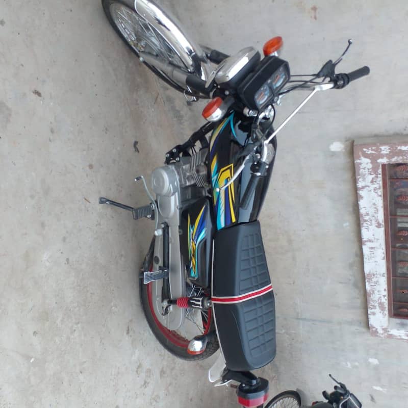 Honda CC 125 2