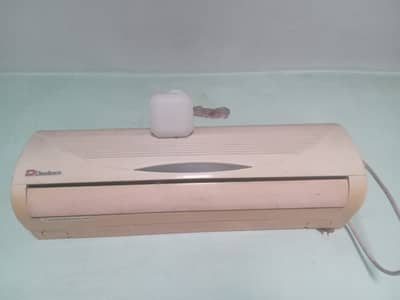 Samsung AC Indoor and Outdoot with 30 ft Pipe