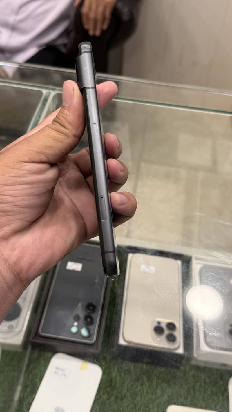 Google Pixel 8 2