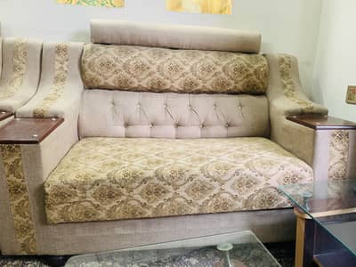6 Seater Sofa Set (3+2+1) For Sale -almost  New Condition