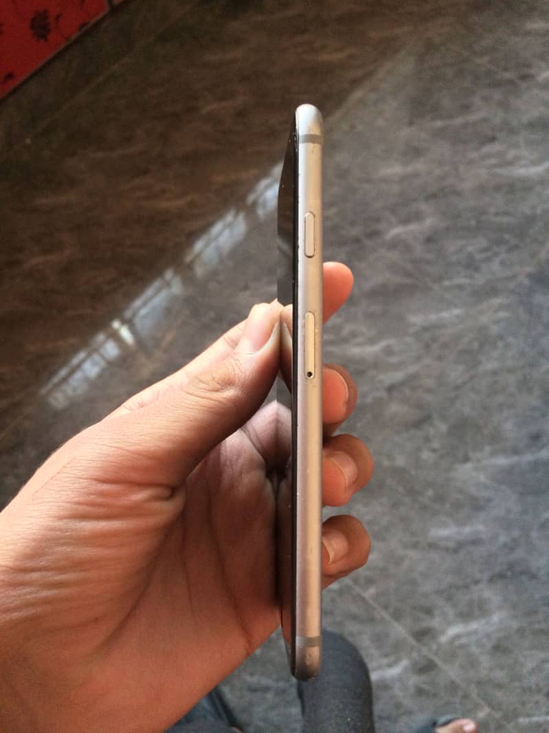 Apple iPhone 6S 3