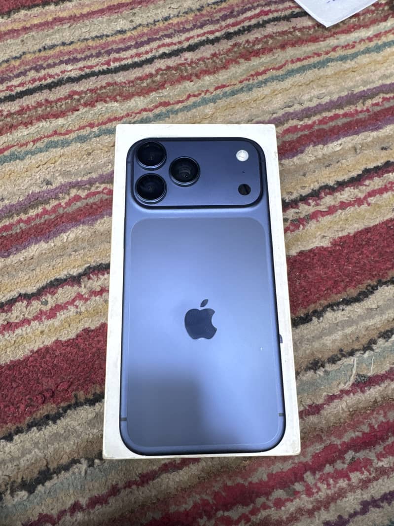Apple iPhone 17 Pro Max 0