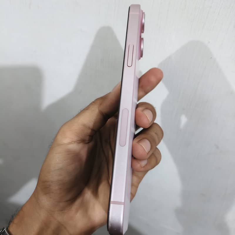 Apple iPhone 15 plus 2