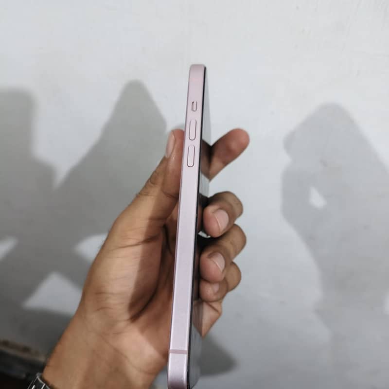 Apple iPhone 15 plus 3