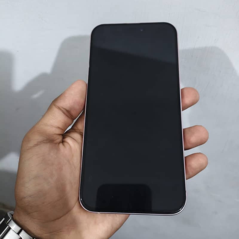 Apple iPhone 15 plus 4