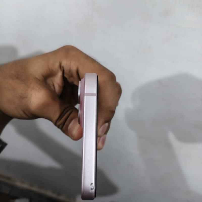 Apple iPhone 15 plus 5