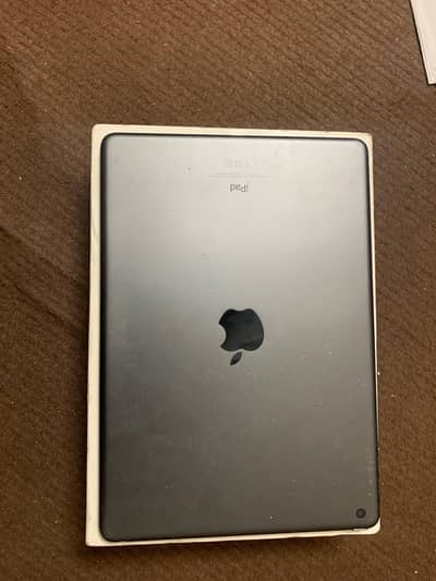 ipad 9th gen 64gb with box imported saudia arabia