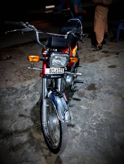 Honda CD 70 2025