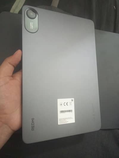 used 10/10 redmi set. 2 months used. 8GB RAM. 256 harddisk.