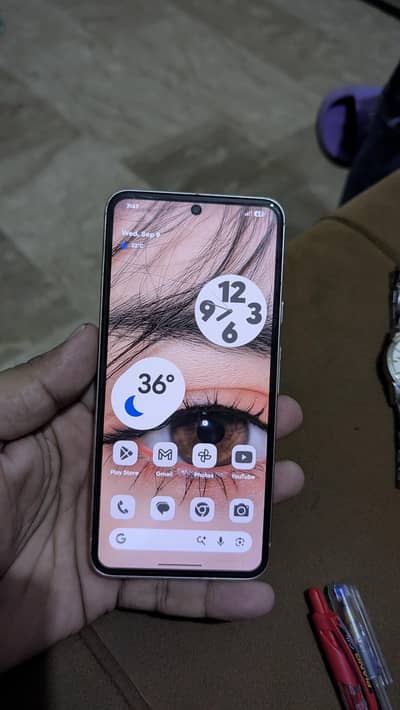 Google pixel 8 lush condition for sale