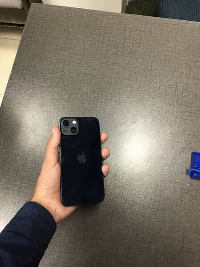 Apple iPhone 13
