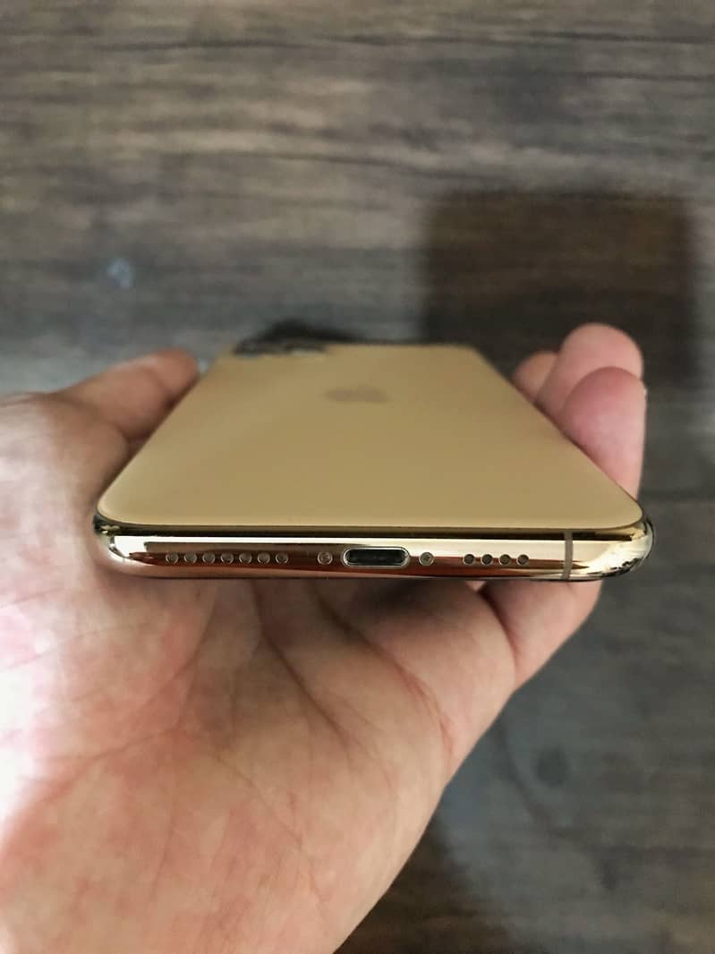 Apple iPhone 11 Pro Max 5