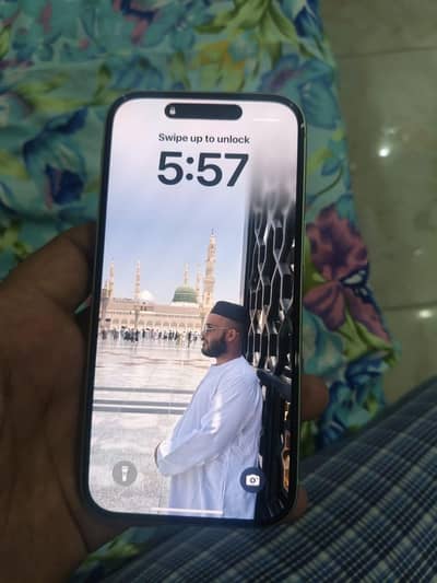 Apple iPhone 15