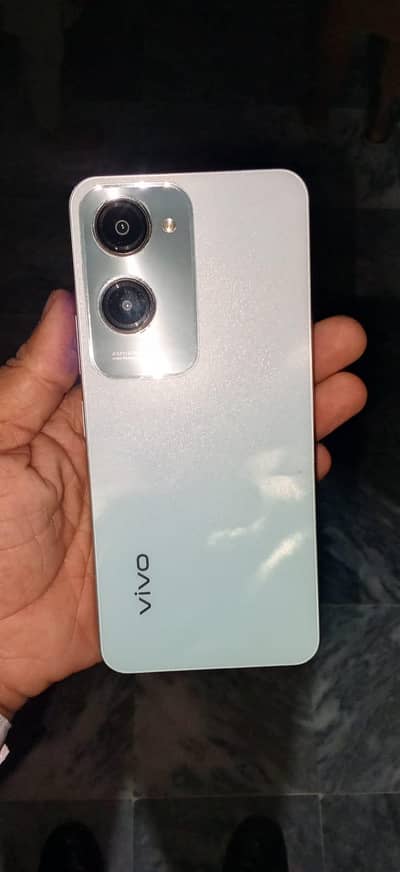 Vivo Y18