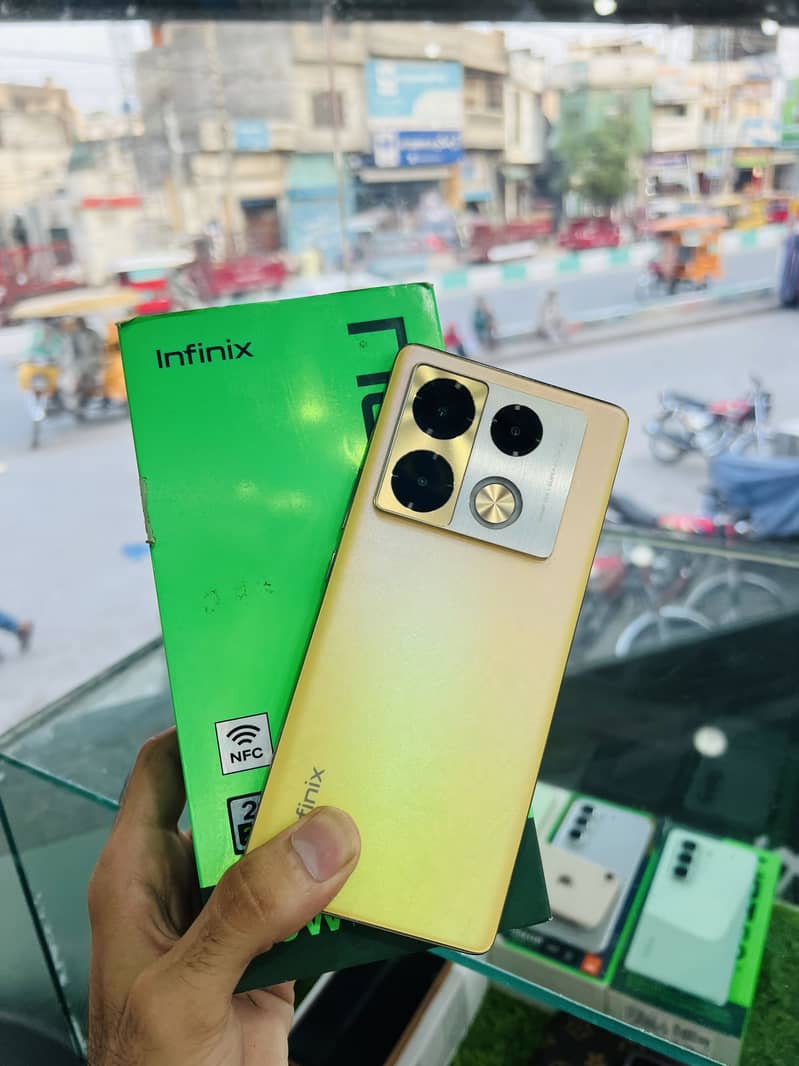 Infinix Note 40 Pro 0