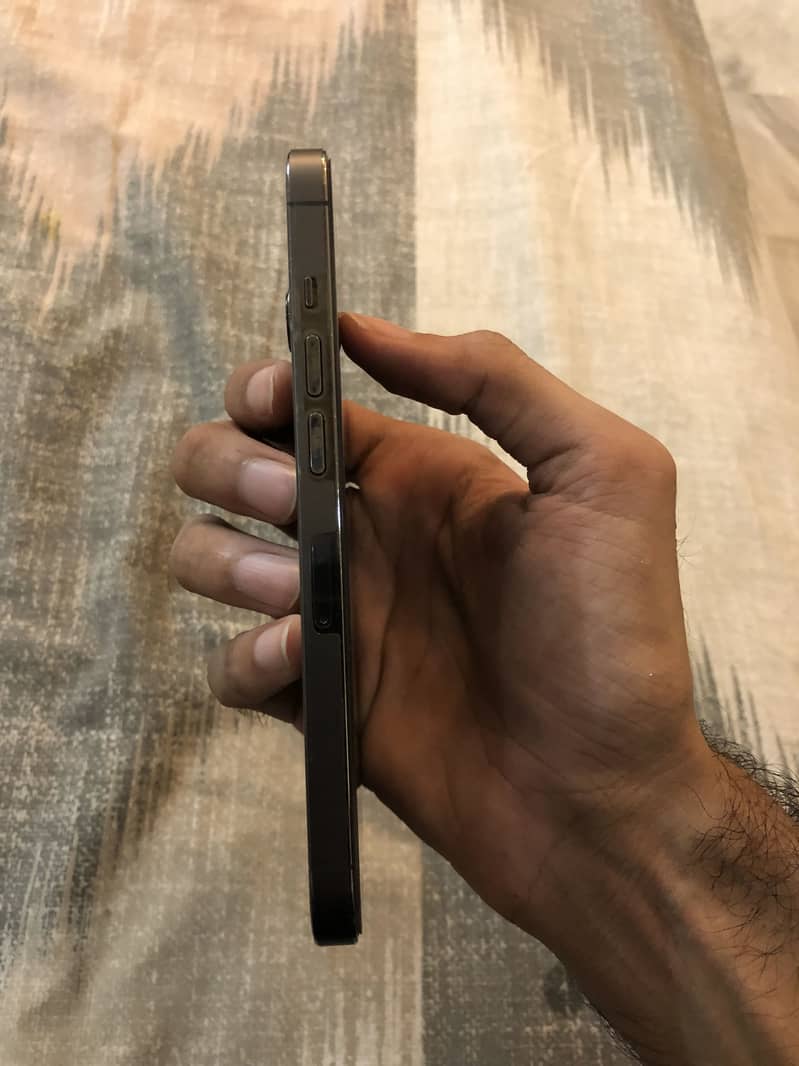 Apple iPhone 13 Pro 1