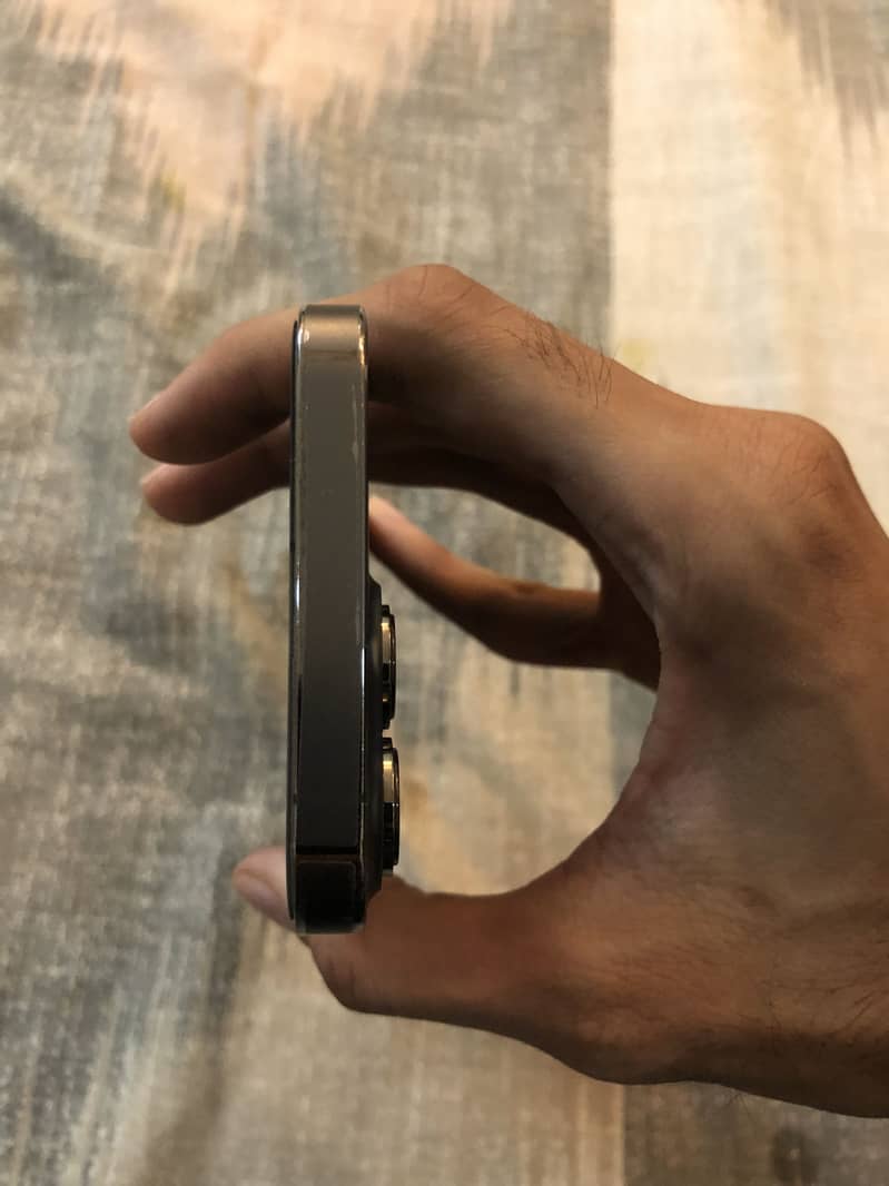 Apple iPhone 13 Pro 6