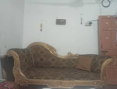 best condition new look dewan sofa